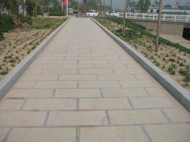 山東青石板與普通石材相比所具有的優(yōu)點(diǎn)