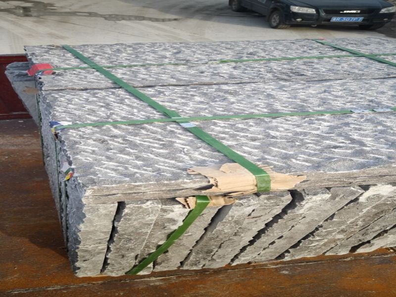 青石板價格多少錢一平米 青石板由于質量等級等不同,價格也會有所差別